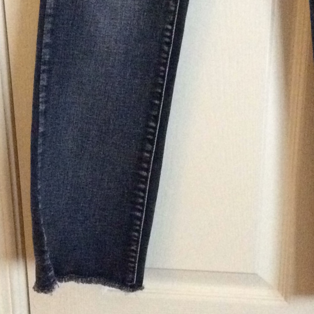 Jeans - Picture 2 of 3
